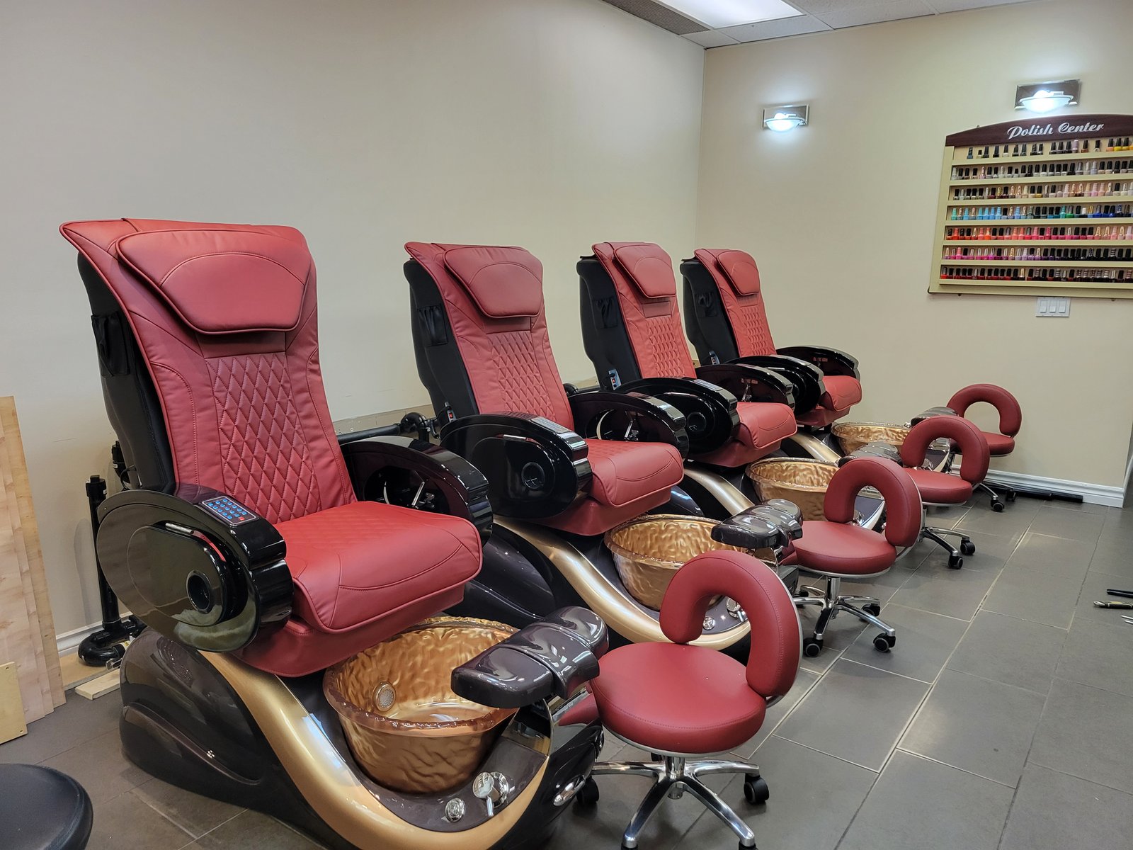 Modern Salon Environment